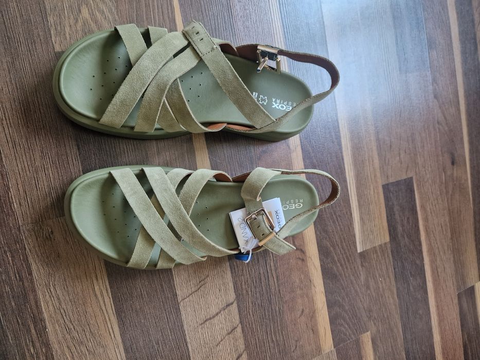 Продам сандалі жіночі Geox  40р Оливкові