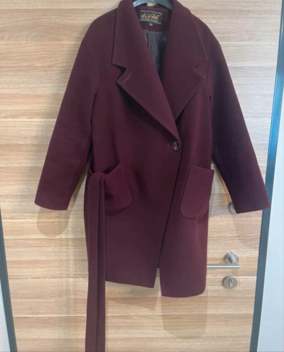 Klasyczny ptaszcz marki Alvar Trade Mark rozmiar 40.