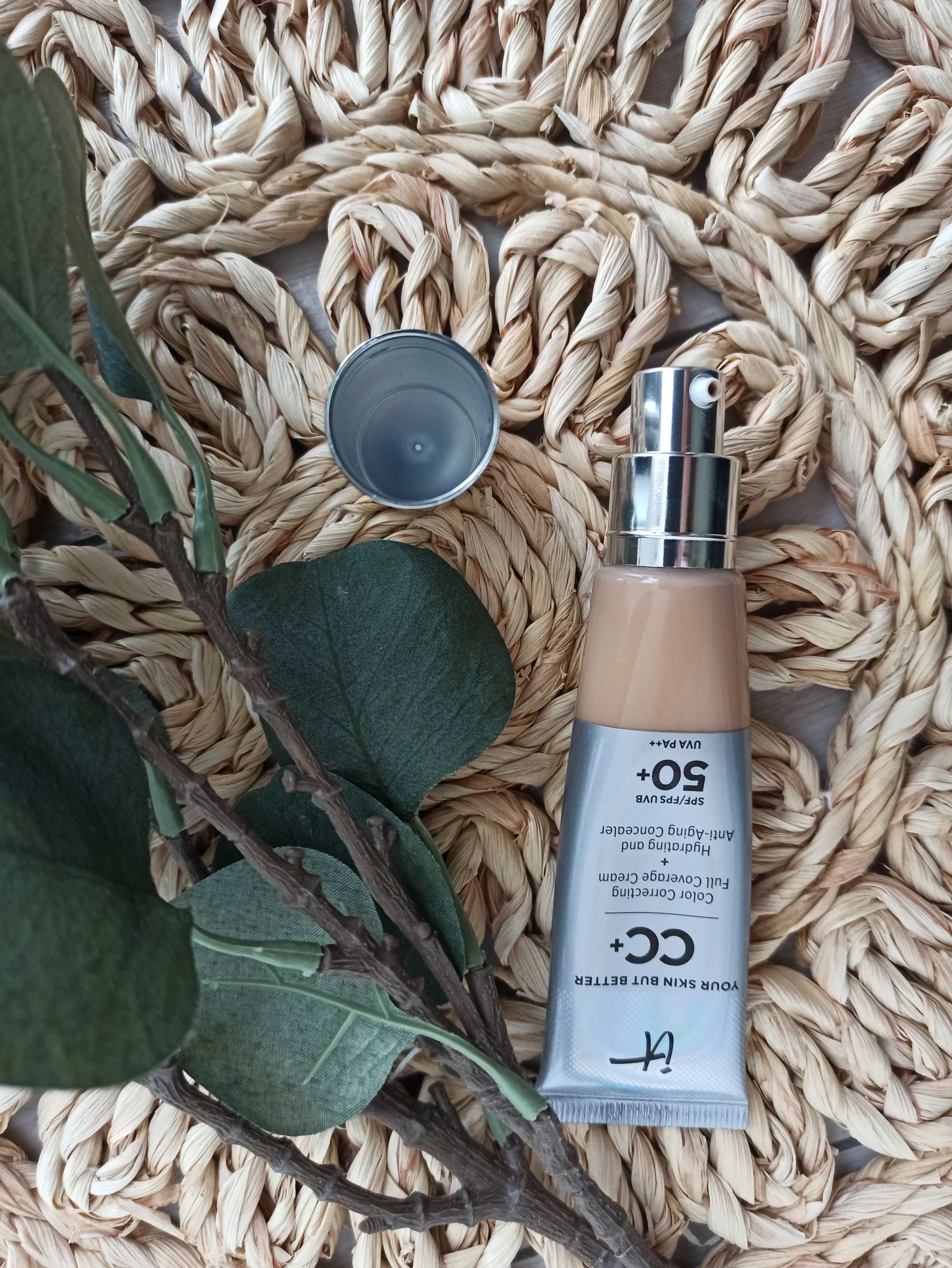 IT Cosmetics your skin but better CC+ SPF 50+ Light
