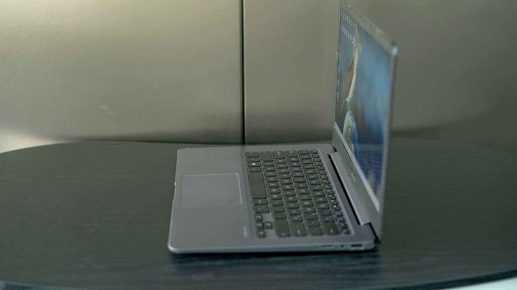Notebook ASUS Intel Core i3-7100U, 8GB RAM, SSD 250GB