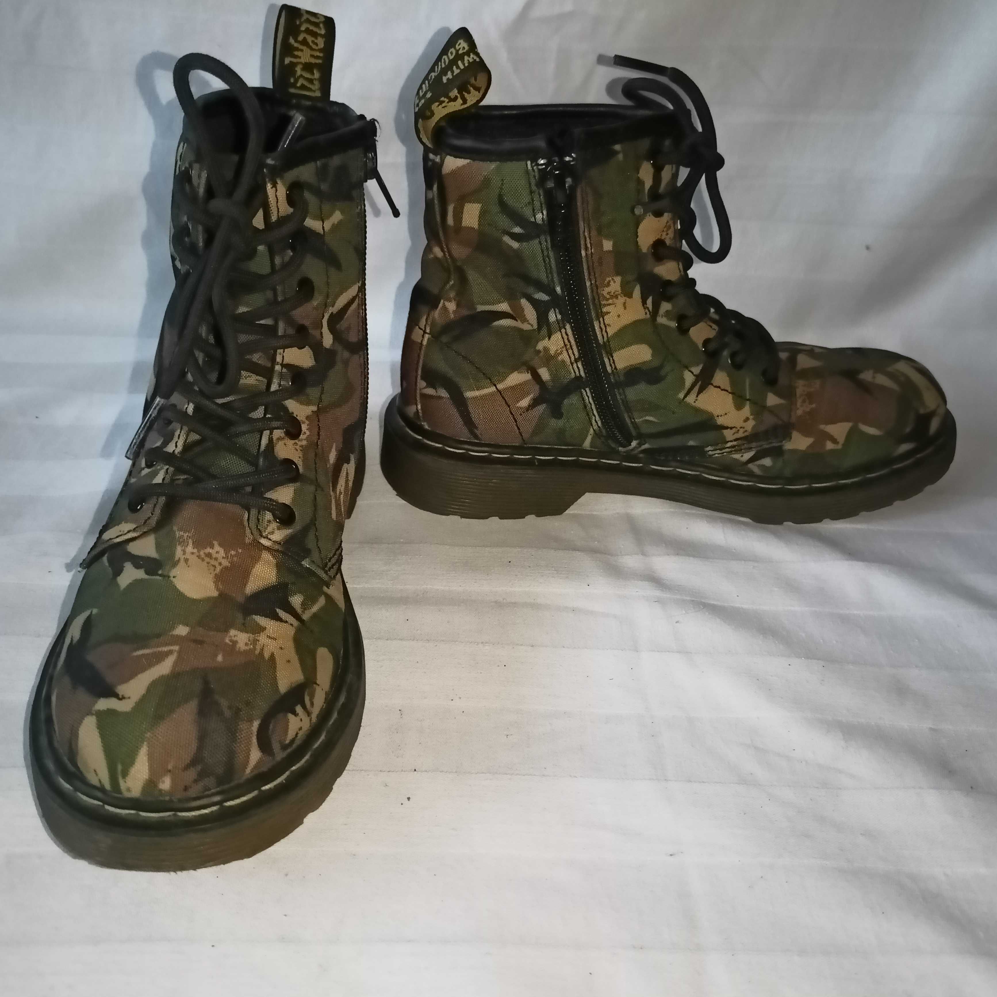 Dr. Martens roz. 34 - dł. wkł.22 cm- stan bdb