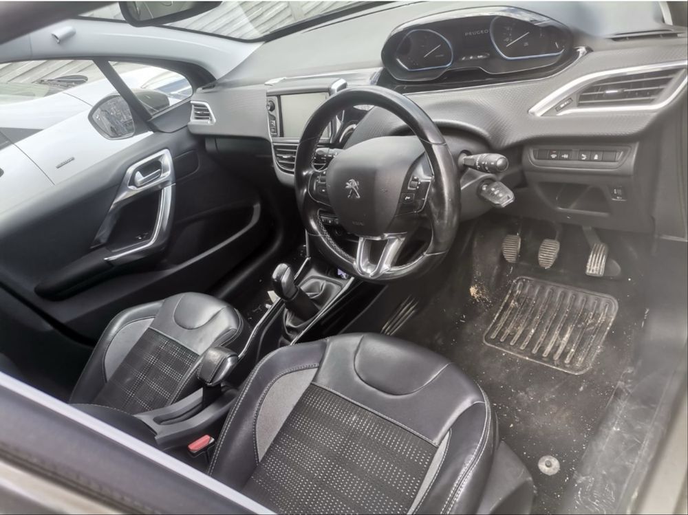 Peugeot 2008 Active Anglik!