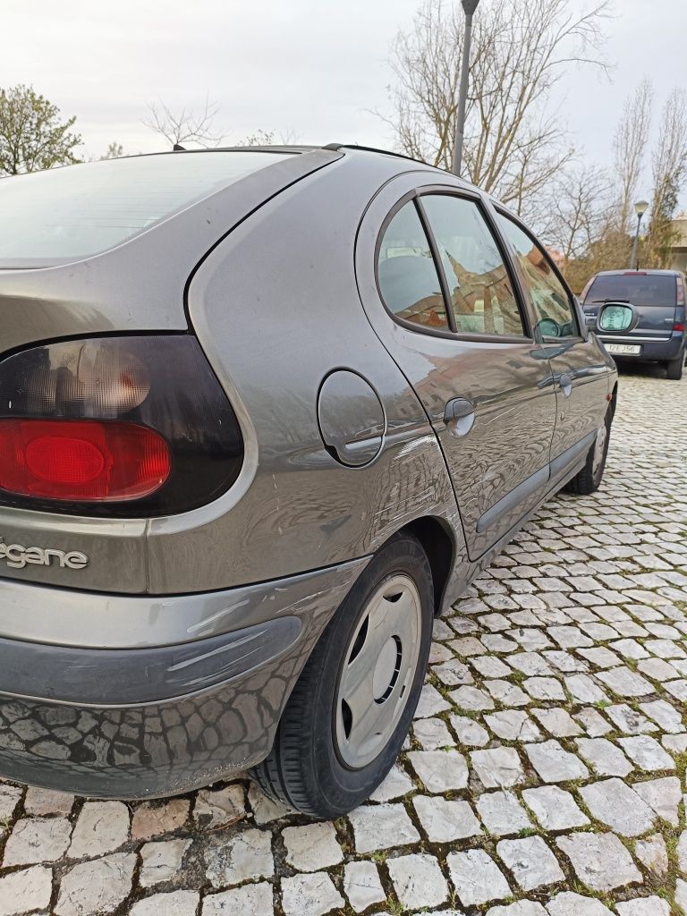 Renault Megane I 1.4 RT