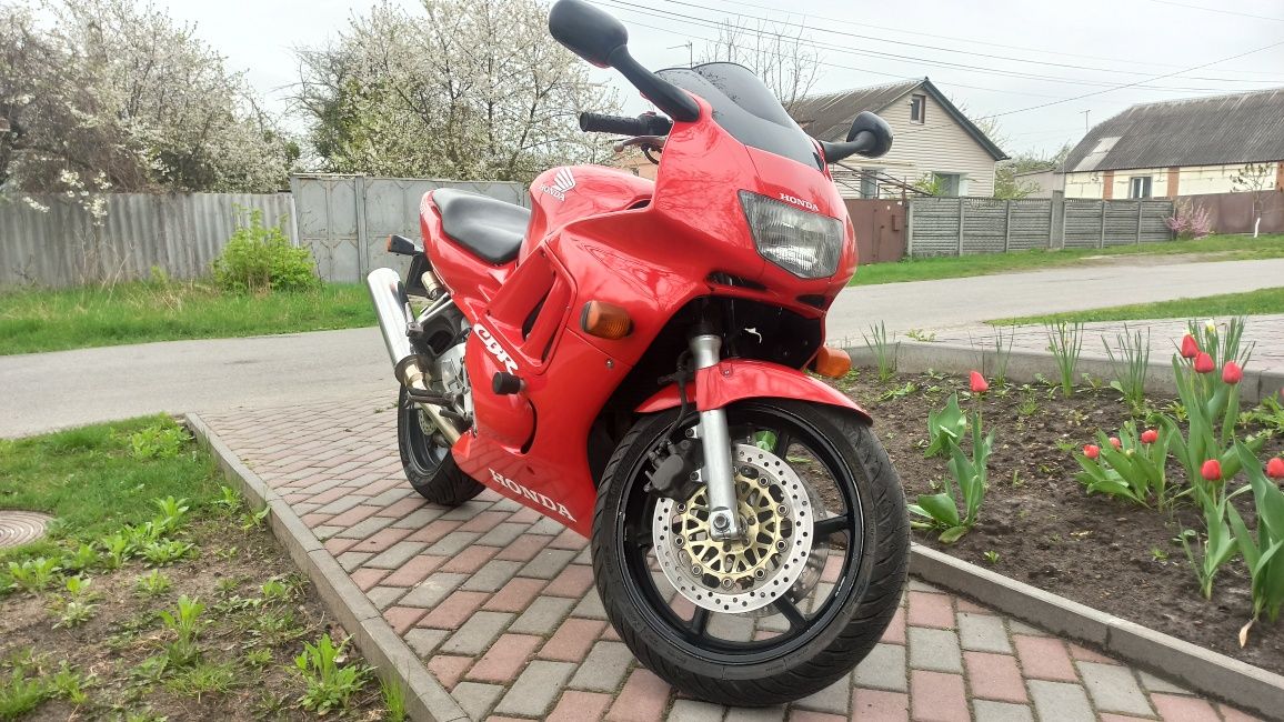 Спортбайк Honda cbr600 f3