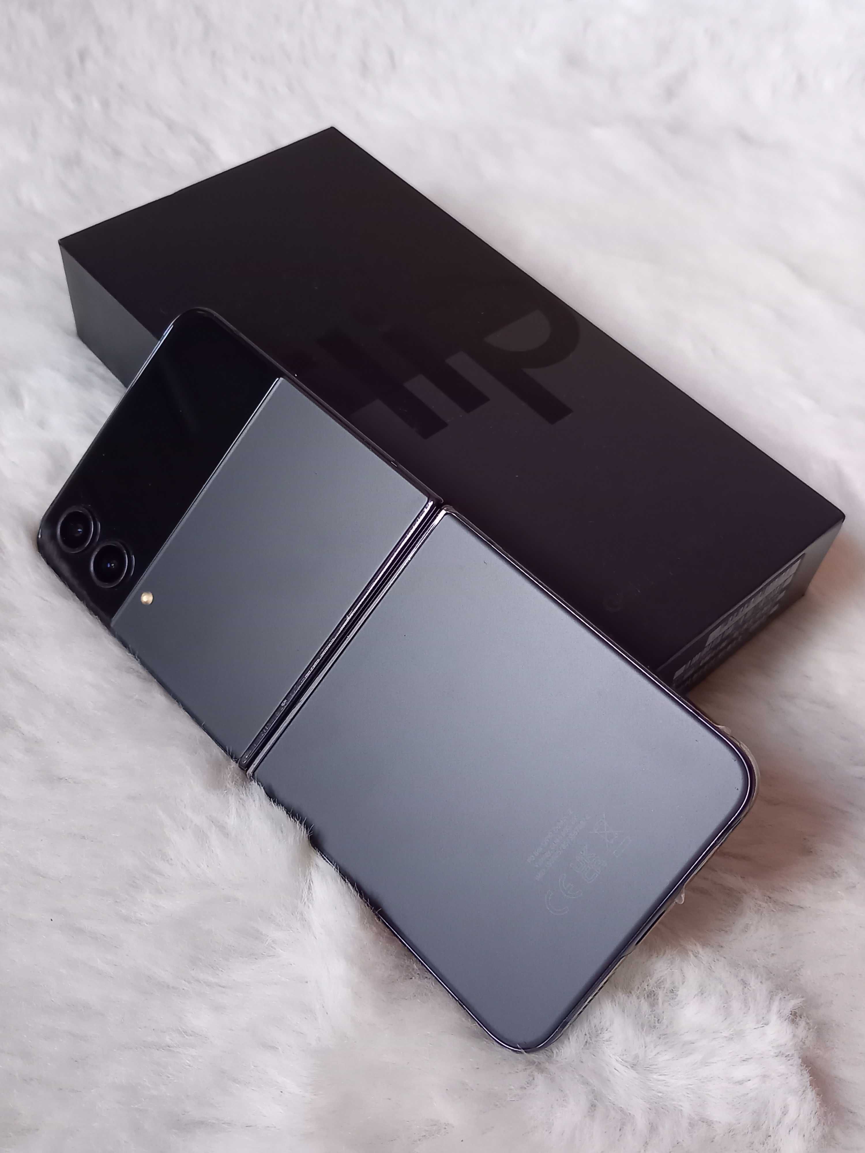 Smartfon Samsung Galaxy Z Flip4 8GB/256GB 5G grafit