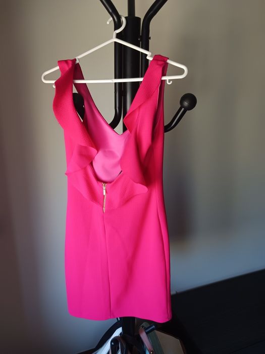 Vestido rosa fluorescente