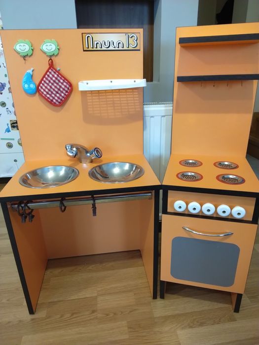 Kuchnia drewniana dla dzieci