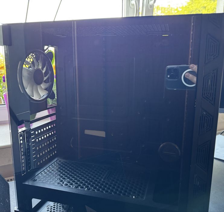 Obudowa Savio Gaming i zasilacz marki Areo Cool