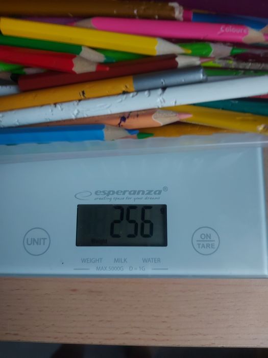 Kredk ołówkowe -  uszkodzone