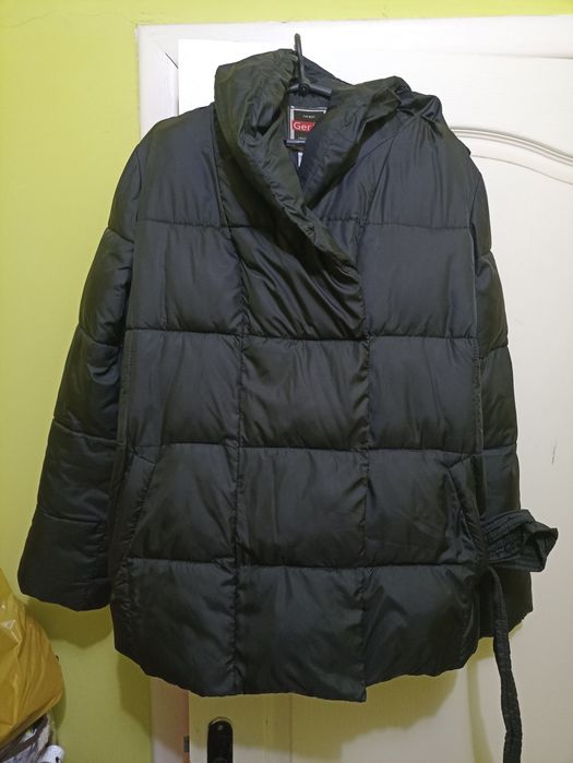 Зимова куртка жіноча