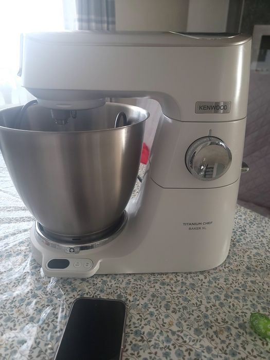 Кухонна машина Kenwood Titanium Chef Baker KVL65.