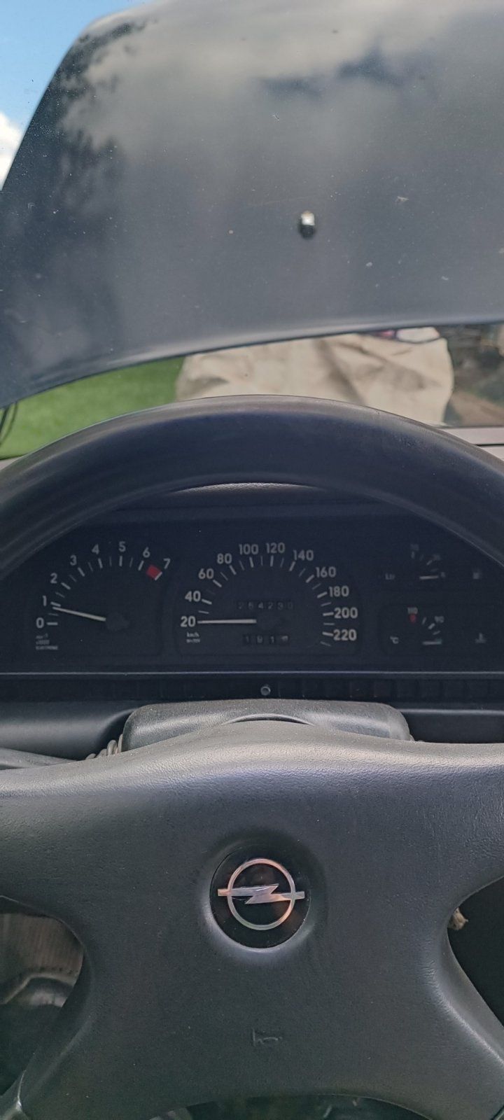 Опель омега 2.0і АКПП 1990г