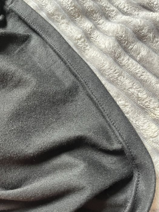 Сукня міні чорна на лямках