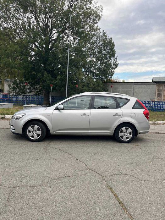 Подам Kia Ceed 2011