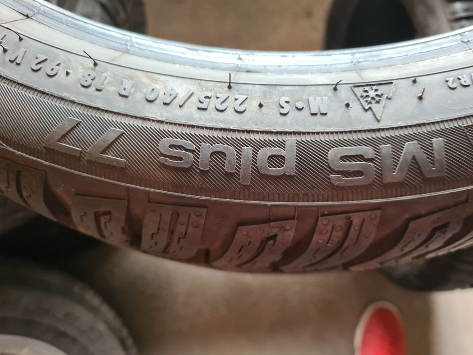2 Колеса 225/40R18 Uniroyal Plus 77 92V XL