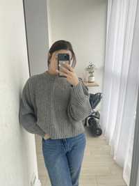 Теплий сірий светр