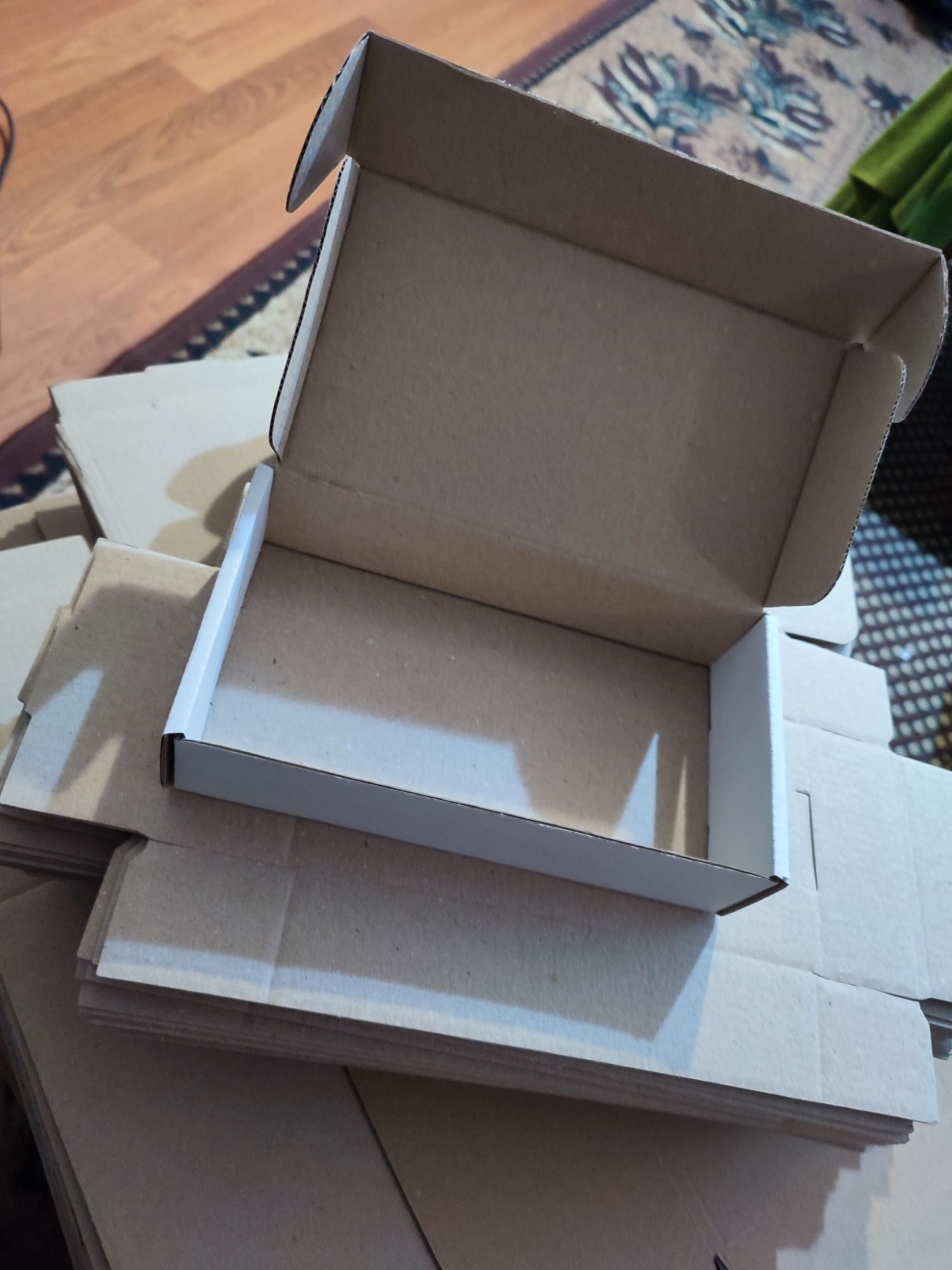 Коробка складна біла 20/10/4 см упаковка