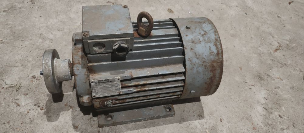 Silnik elektryczny 3kW 4kw 1440 obr i 2.2kw 1430obr. 2860obr.