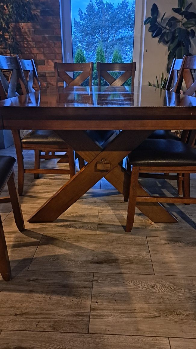 Stół do jadalni + osiem krzeseł
