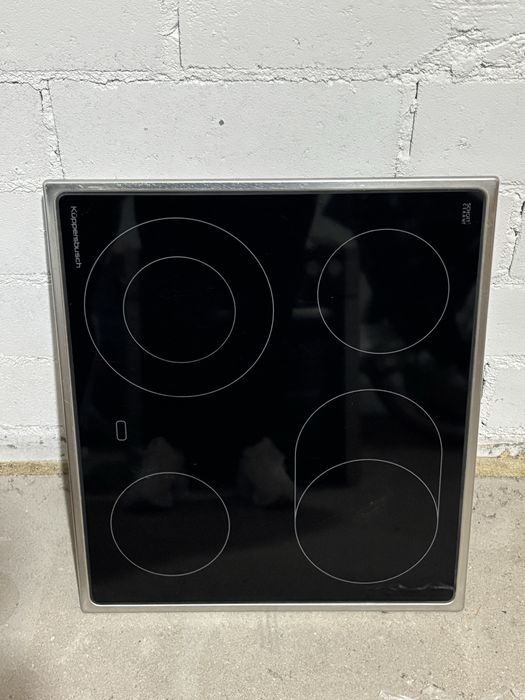 Piekarnik pod zabudowe wraz z indukcja do kompletu