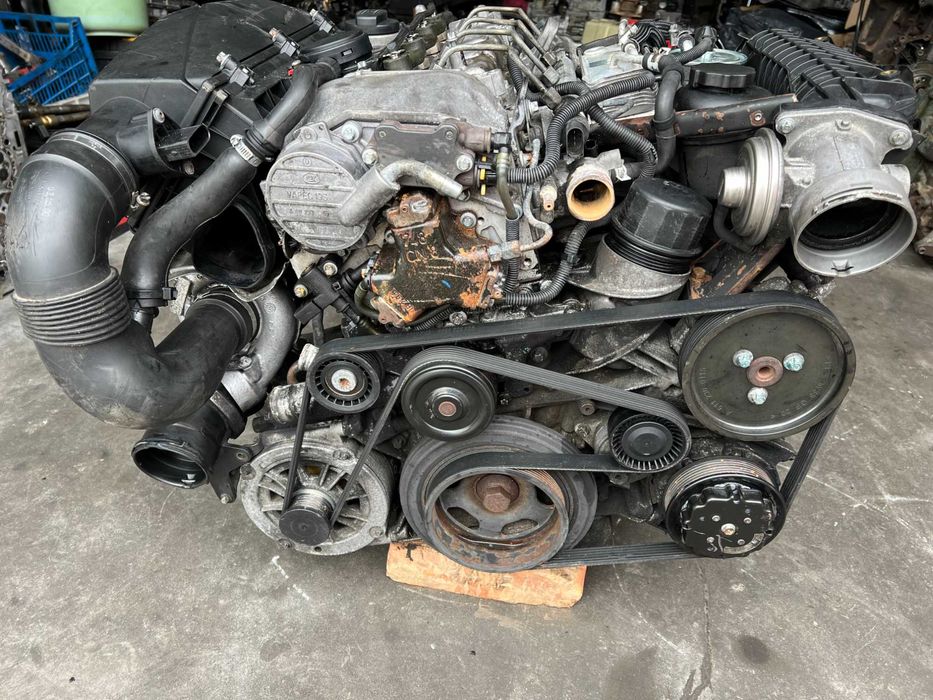 Двигун Мотор Mercedes Sprinter Vito W211 W210 W203 2.2 cdi OM611