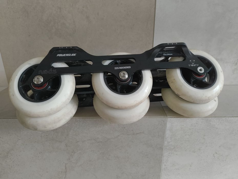 Szyny Powerslide Nexus 225 Trinity 3x90 mm koła Spinner