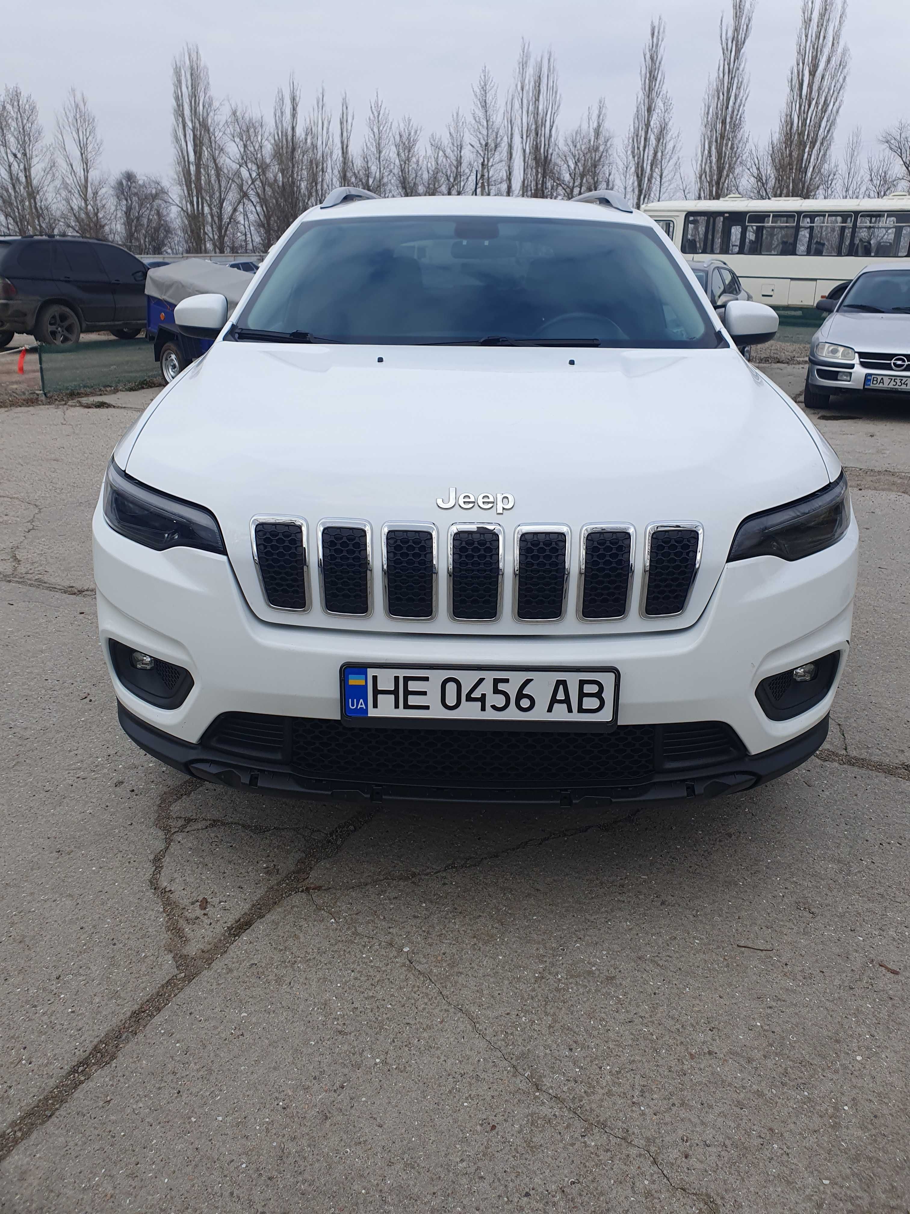 Автомобіль Jeep Cherokee