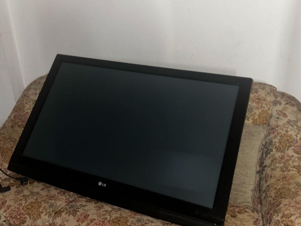 TV LG – Boa imagem, ideal para quarto ou gaming