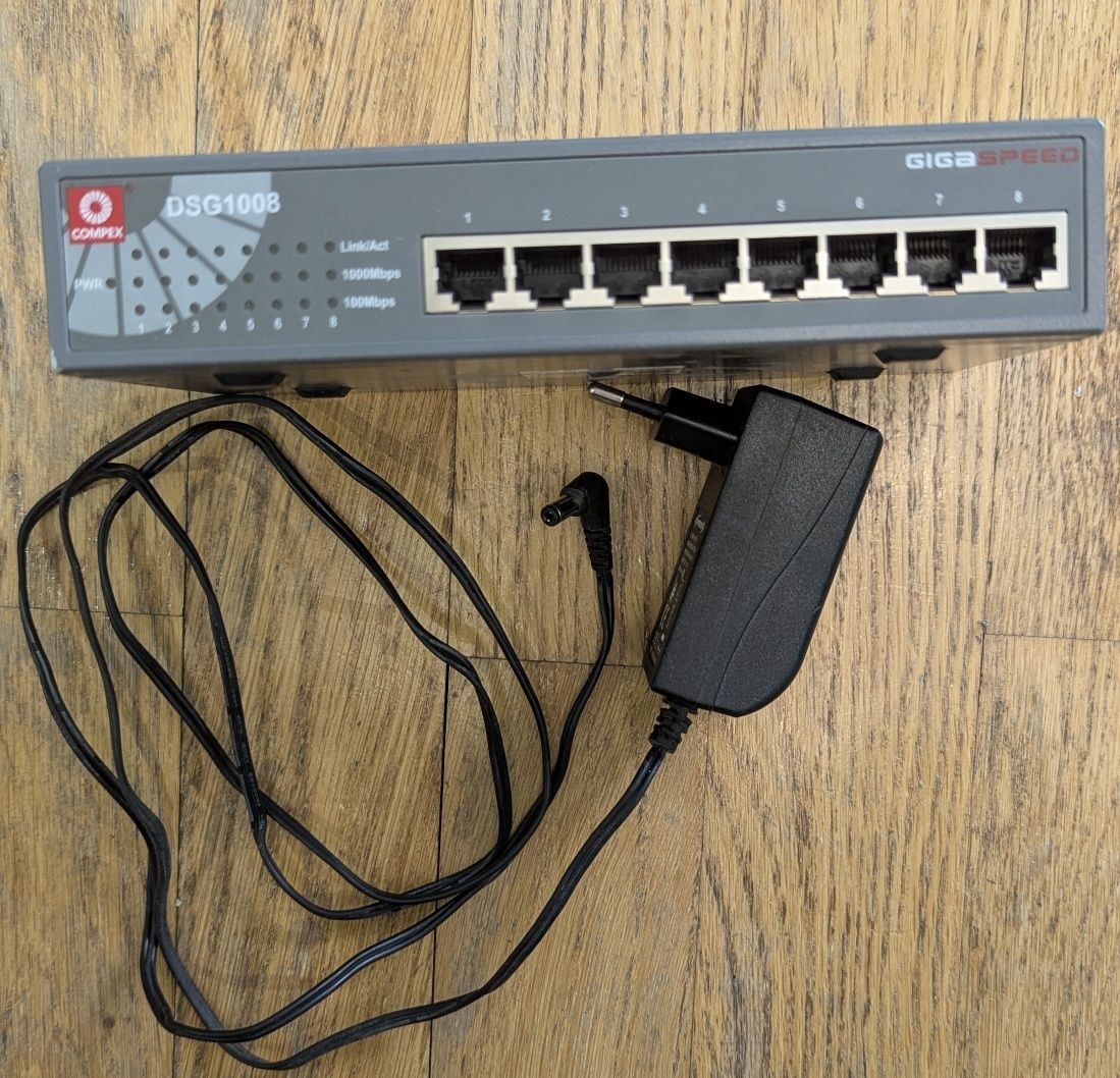 Комутатор світч гігабітний 8 портів 1GB Compex  DSG 1008