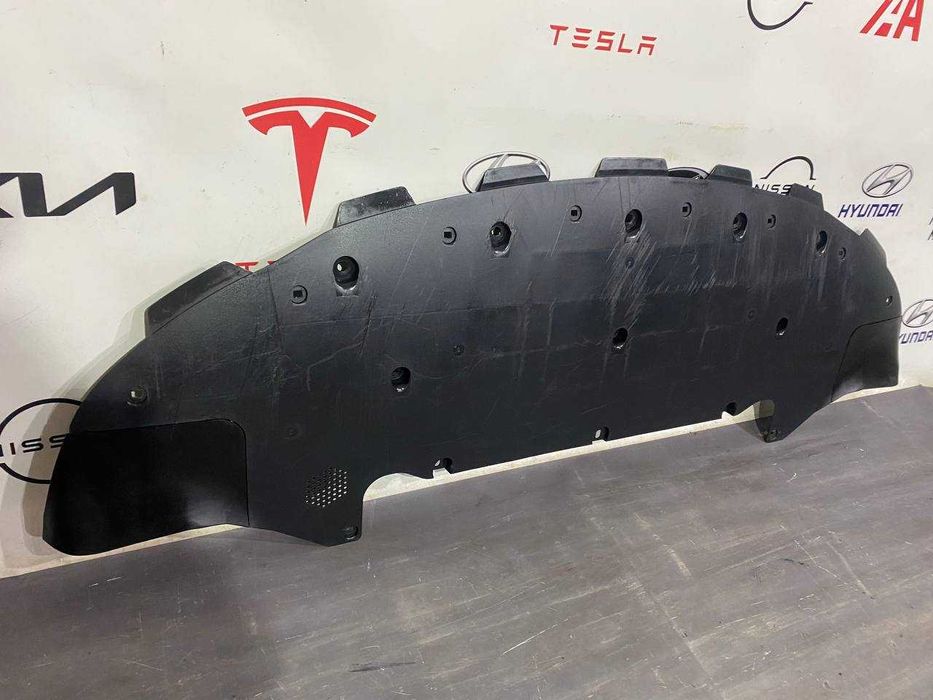 Захист бампера переднього нижній Tesla Model S  Plaid  1564701-00-С