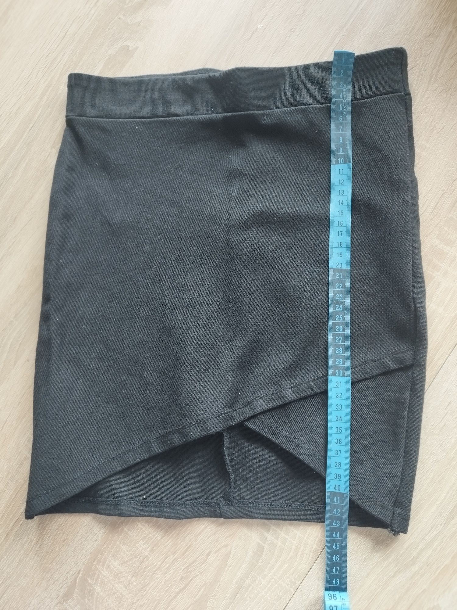 Spódniczka czarna mini M Stradivarius