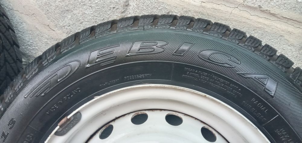 Продам комплект зимової резини р13