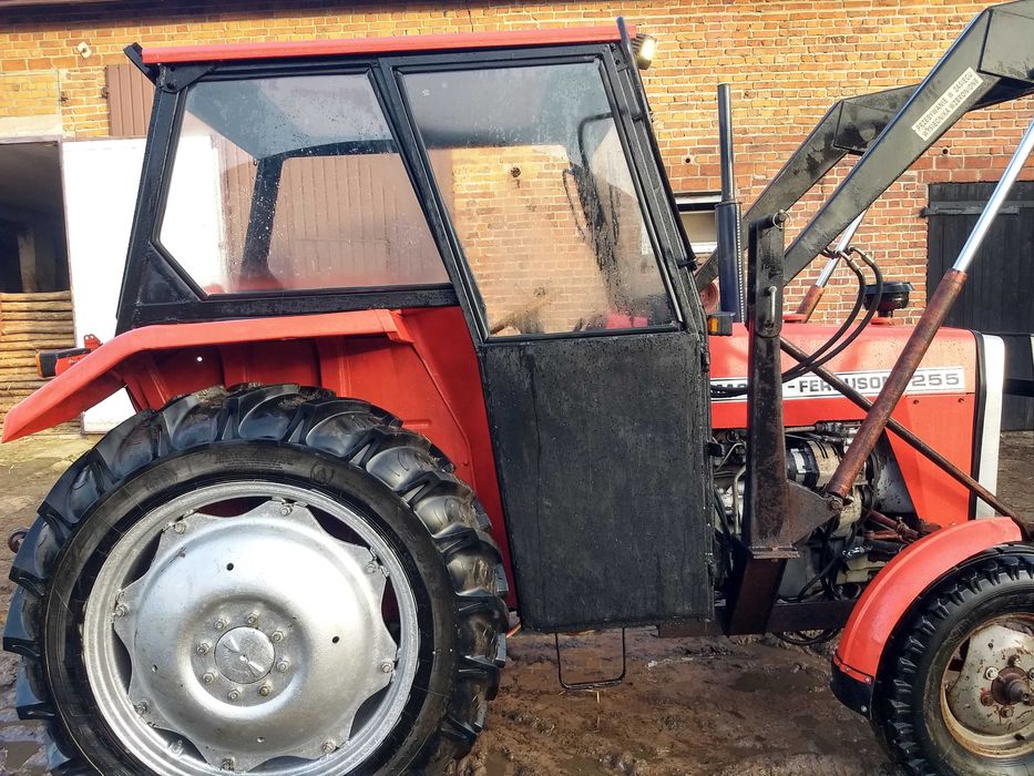 Massey Ferguson 255