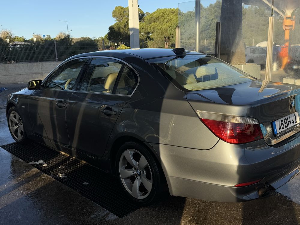 Carro BMW E60 520