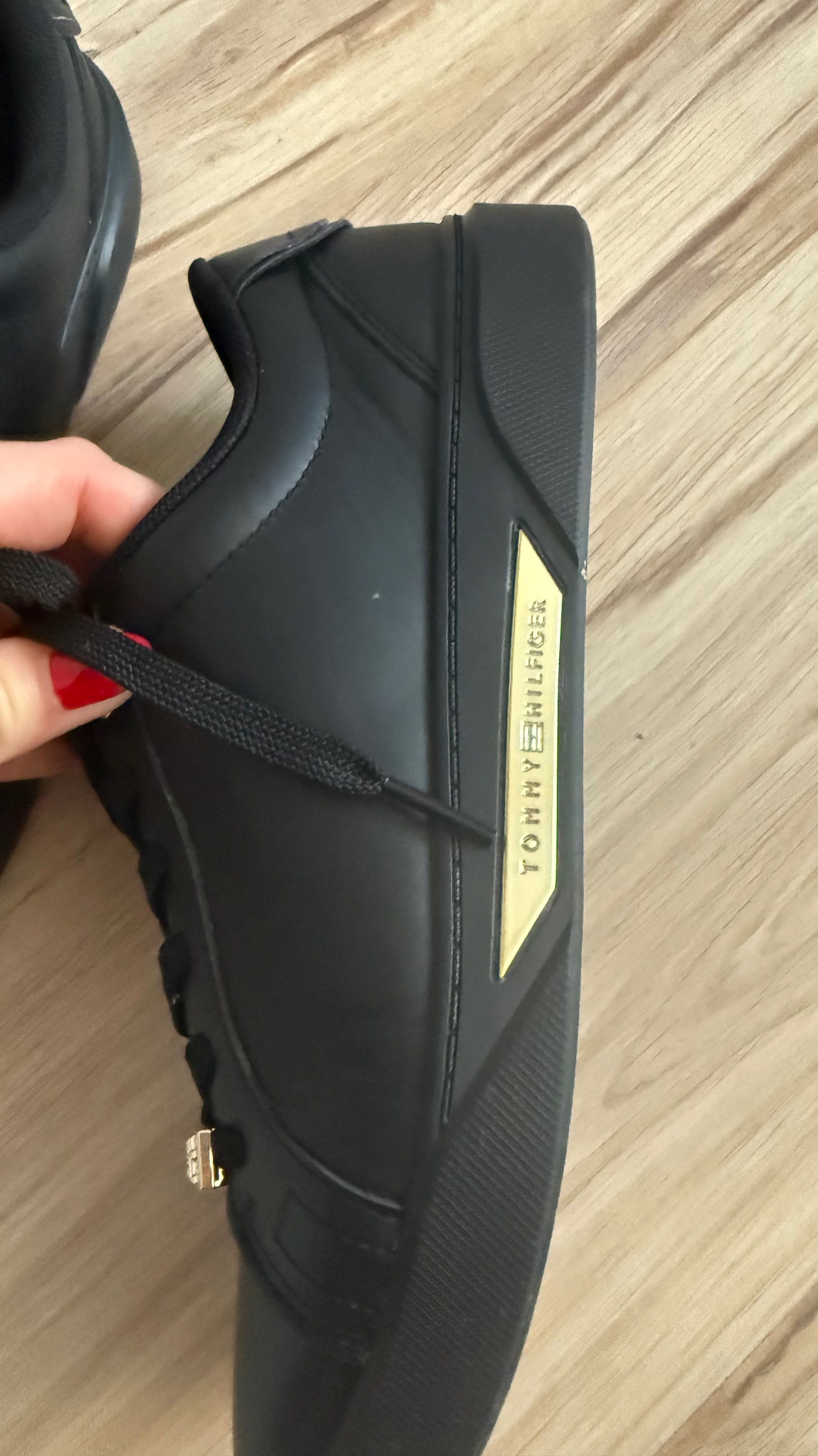 Buty damskie Tommy Hilfiger 39