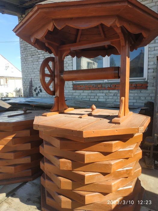 Продаються дашки  на криниці ,качелі ,мангали.