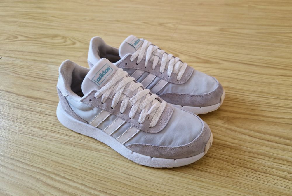 Кросівки жіночі Adidas 39 розмір (стелька 24.5см) Original