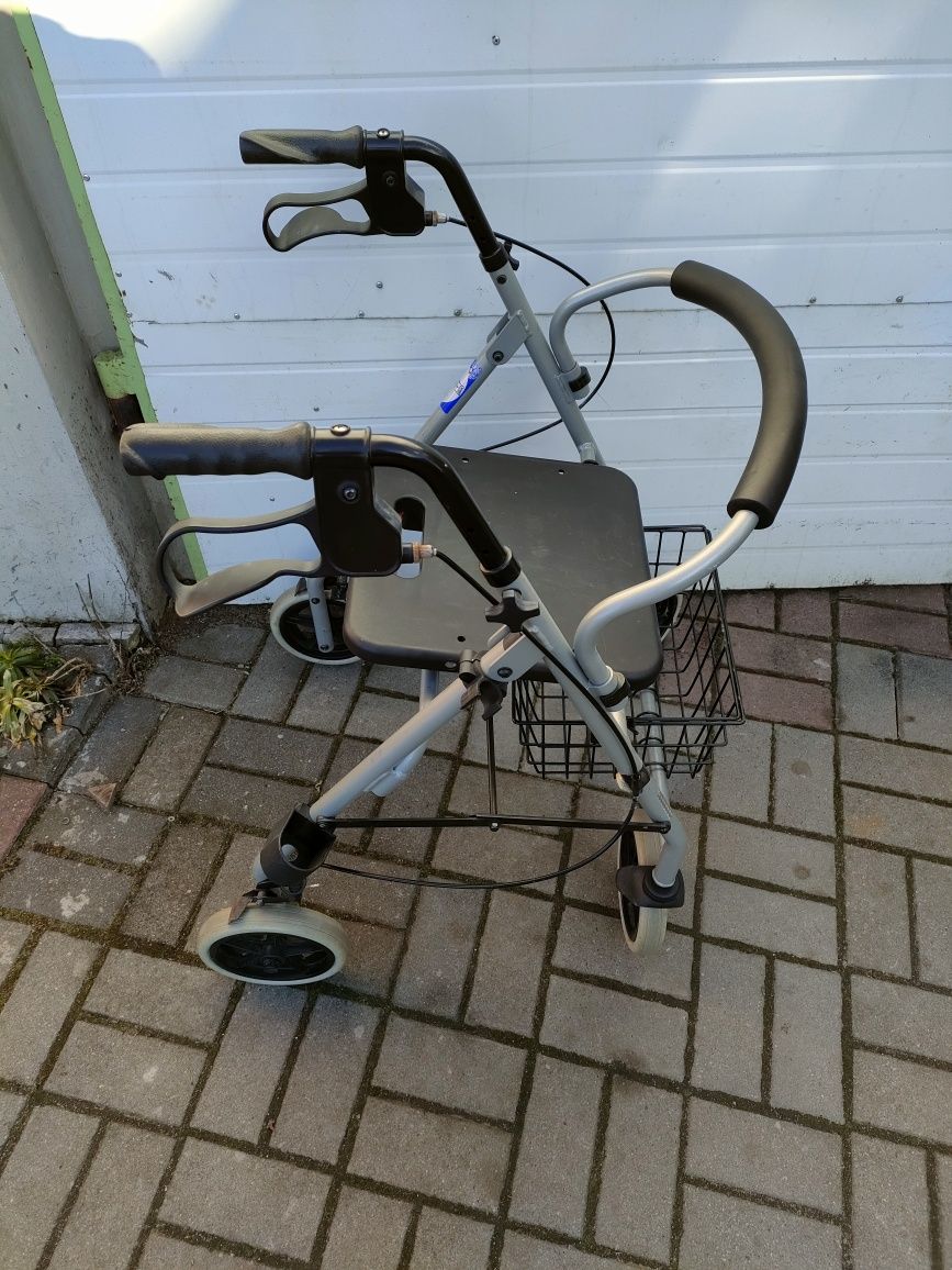 Chodzik, balkonik Rollator Walking Drive