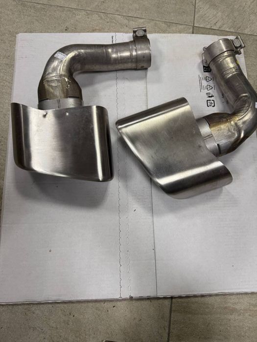 Патрубки Насадки вихлопної системи Porsche Cayenne.