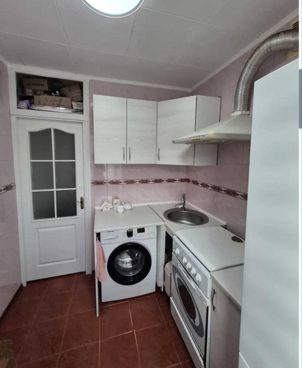 Продам 1 кім кв, р-н Набережний Квартал!!!