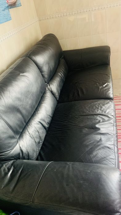 Sofa de couro cor preta
