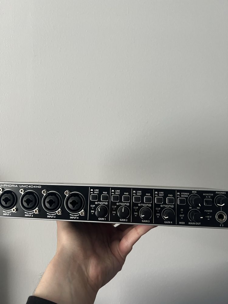 Behringer Uphoria UMC404HD audio interface interfejs