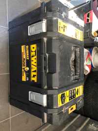 Gwoździarka Aku Dewalt 18V DCN692P2K , 2 baterie , ładowarka +gwoździe