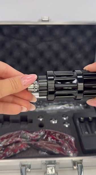 лазерная указка с очками в кейсе луч синий мощный промінь прожигающий