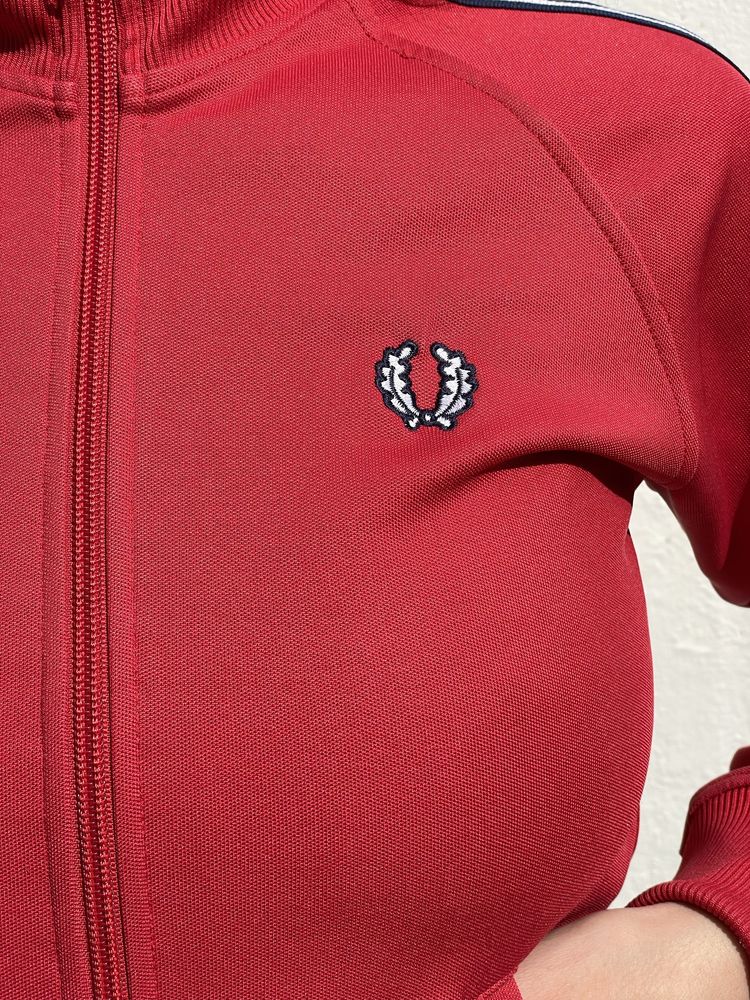 Олімпійка Fred Perry