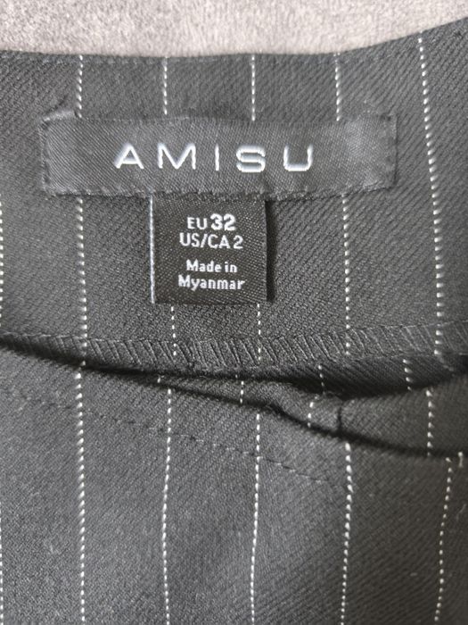 Костюм жіночий у смужку