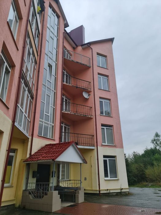 Продаж 3-х кімнатної квартири , площа 112и