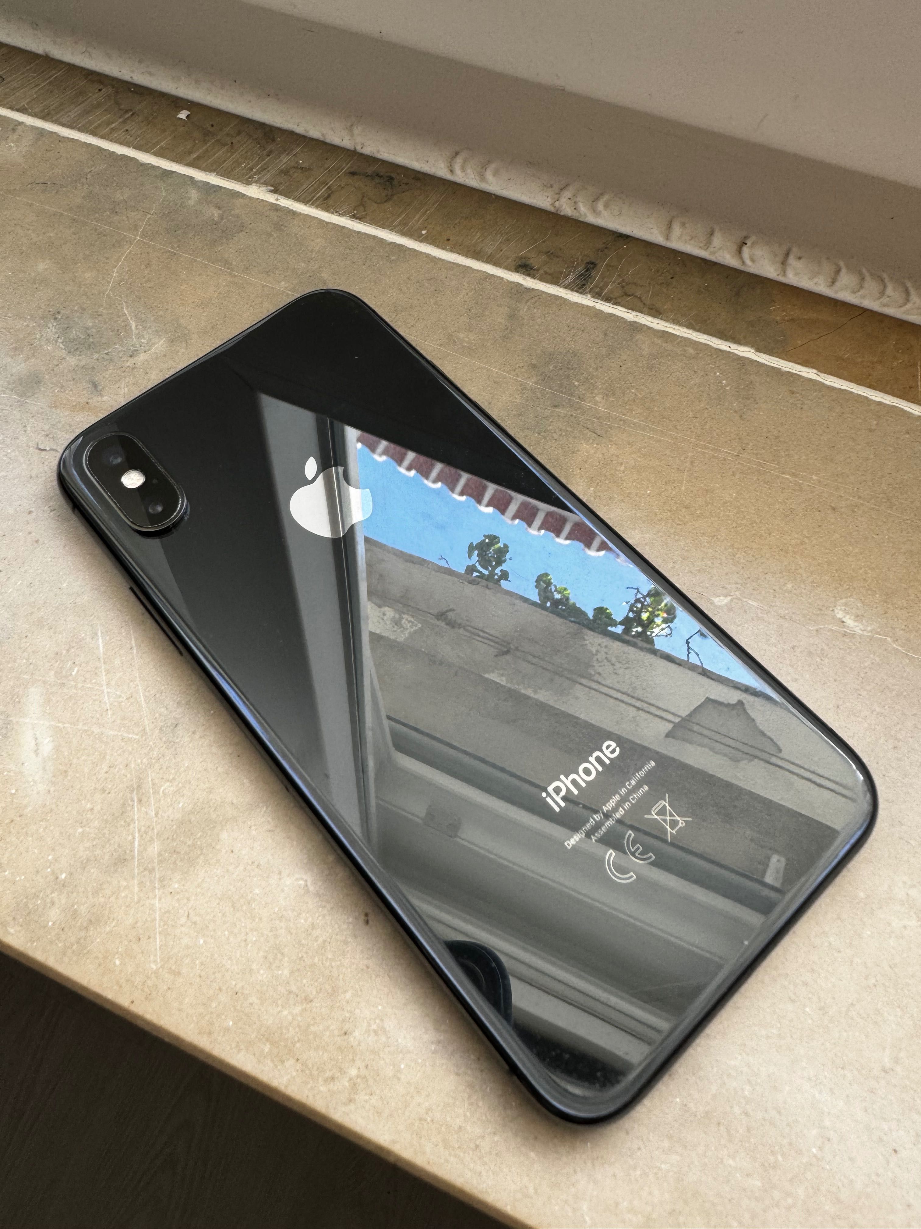 iPhone X 64GB Preto