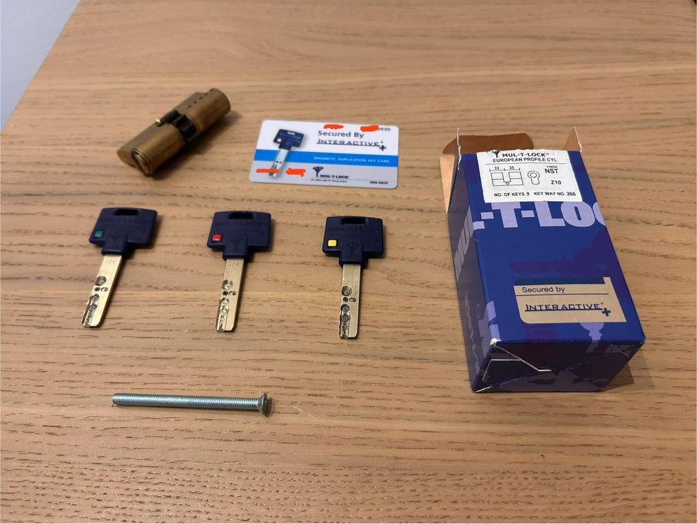 Fechadura MUL-T-LOCK