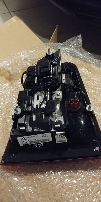 Lampa tylna prawa na klapę Vw Sharan
